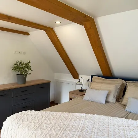 Carov Apartment *
